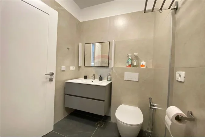 Apartament - Me Qira - Liqeni i Thatë, Shqipëri
Super apartament 2+1+ depo+ post parkimi me qira tek Liqeni i Thate!