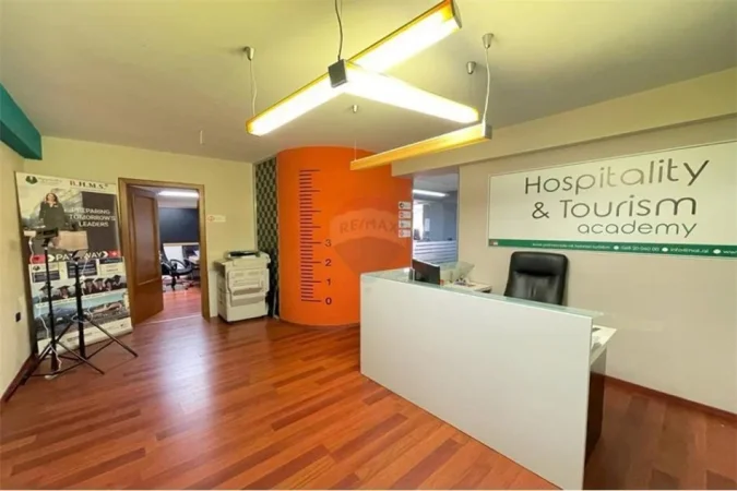 Jepet per Qira Zyre ne Bllok , Tirane !
2,000 €