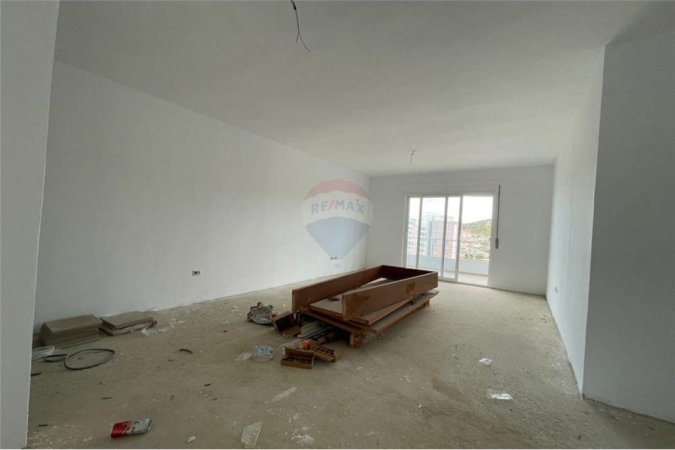 Shitet apartament 2+1+2 Rr Zenel Murra !