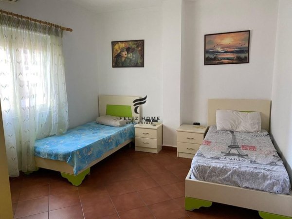 SHITET APARTAMENT,ISH PARKU AUTOBUZAVE,166.000 EURO.