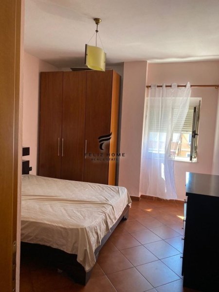 SHITET APARTAMENT,ISH PARKU AUTOBUZAVE,166.000 EURO.