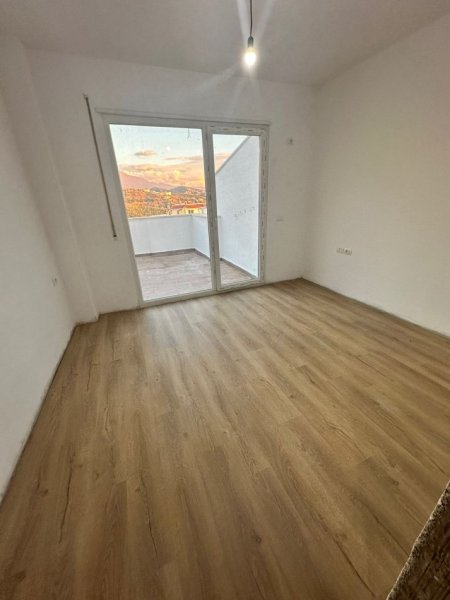 🏡Shitet apartament 1+1+ verande📍Fresk, prane Murages