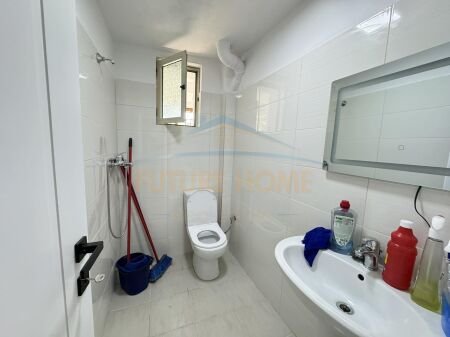 Shitet, Apartament 1+1, Myslym Shyri. UNA39133