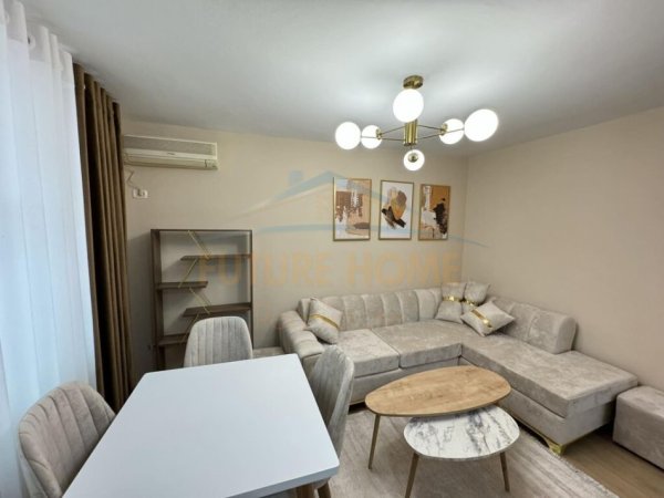 Shitet, Apartament 1+1, Myslym Shyri, Tirane.