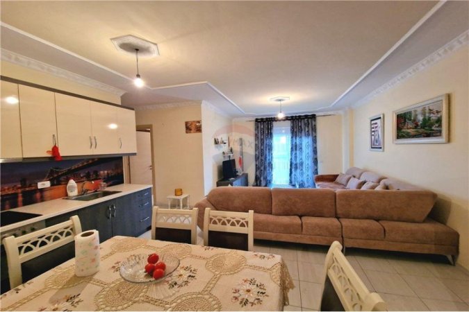 Apartament 1+1 me qera afatgjate ne Vlore.