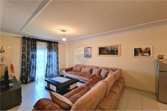 Apartament 1+1 me qera afatgjate ne Vlore.