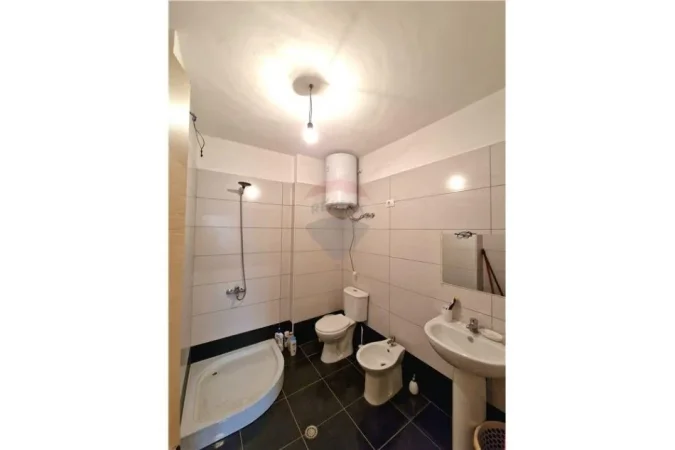 Apartament 1+1 me qera afatgjate ne Vlore.