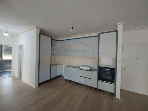 Shitet,, Apartament 2+1, Ali Demi, Tiranë. 177000 EURO