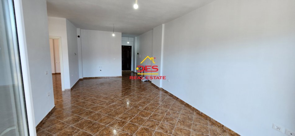 🆕🔥 SHITET APARTAMENT 2+1 PRANË KISHËS ORTODOKSE,VLORË.