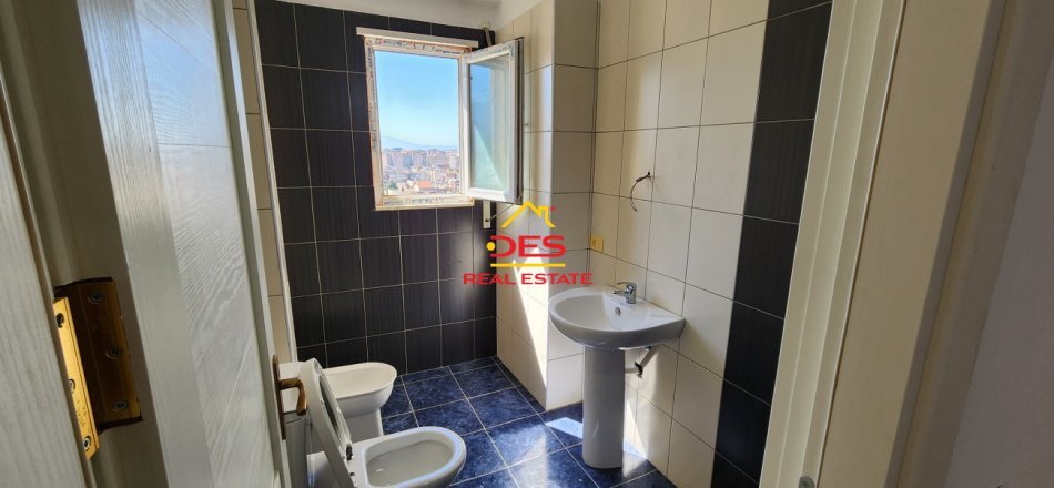 🆕🔥 SHITET APARTAMENT 2+1 PRANË KISHËS ORTODOKSE,VLORË.