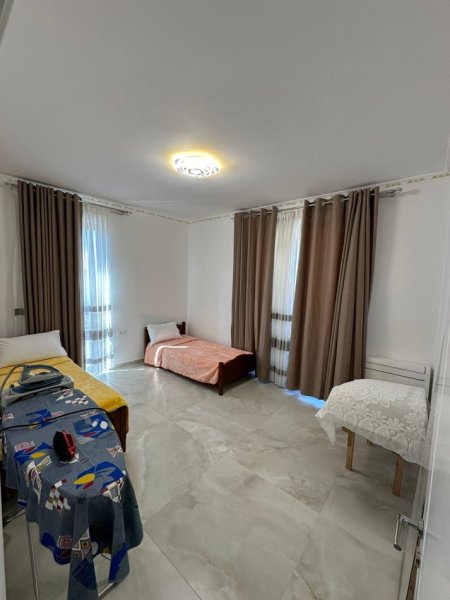 Apartament me qera 2+1 + Post parkimi !