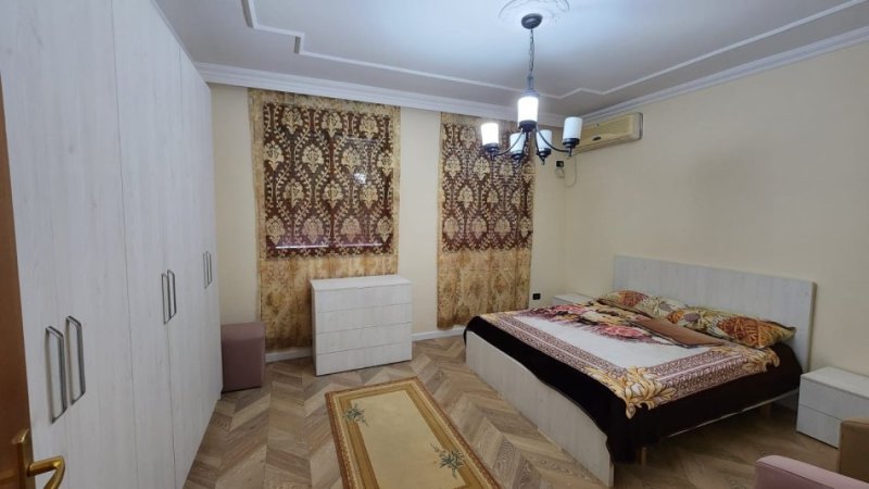 JEPET APARTAMENT ME QERA 3+1+2  1000 EURO MYSLYM SHYRI