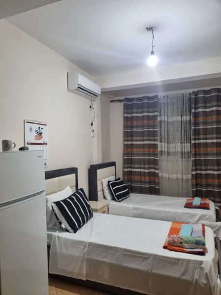 Jap me qera 1 plus 1 rruga durresit 300 euro