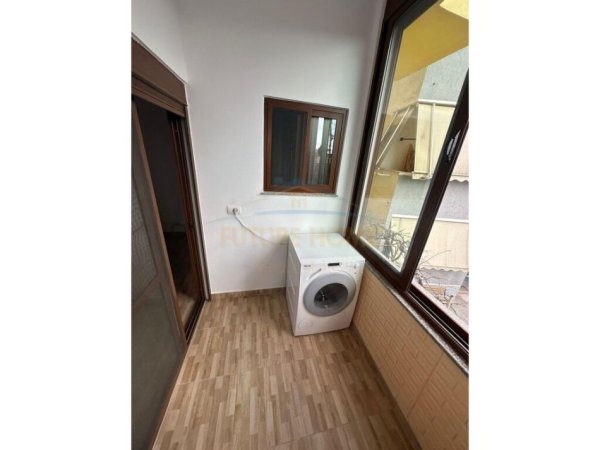 Apartament 1+1 për Qira në Kinostudio, Tiranë.