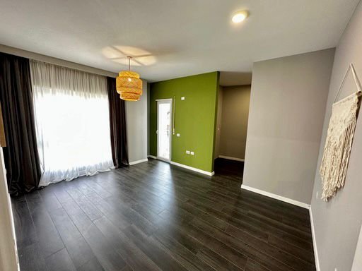 Shitet Apartament 1+1 pranë Qendrës