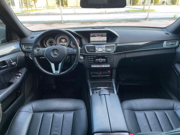 Mercedes Benz E Class Motorr 220 Naft