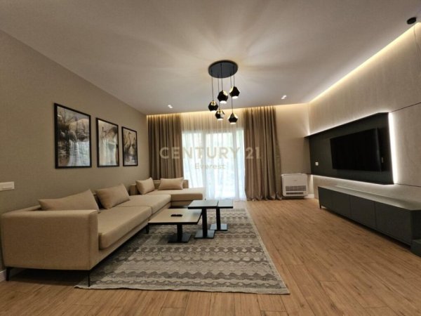 Tek Kopeshti Botanik, Jepet Me Qira Apartament 2+1 Super Luksoz!!!