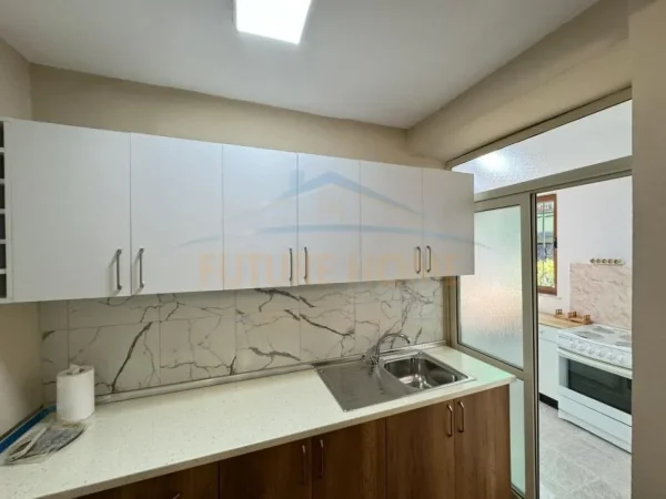 Shitet, Apartament 1+1, Myslym Shyri.
Cmimi 119,000euro