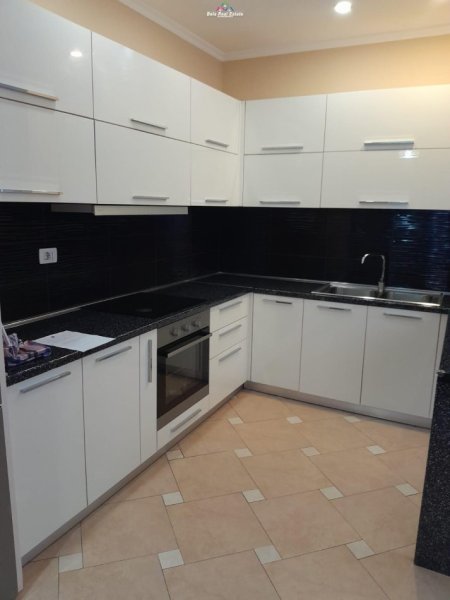 Apartament Me Qera 2+1 Tek Rruga E Dibres (ID B220747) Tirane