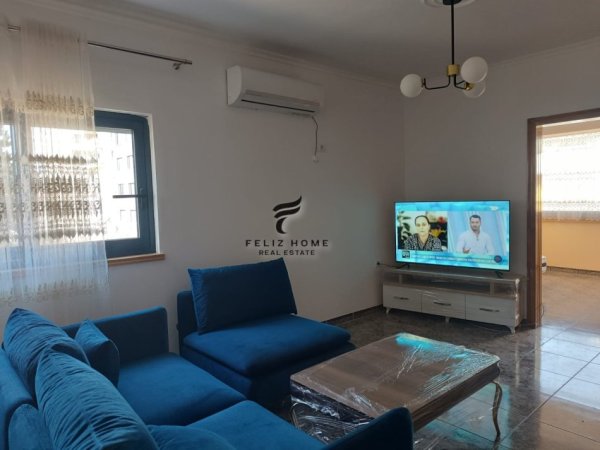 APARTAMENT ME QERA,PAZARI I RI,500 EURO.