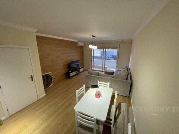 Apartament 1+1 Me Qera te Liqeni Thate!