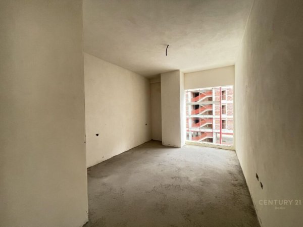 APARTAMENT 2+1 PER SHITJE PRANE ZOGUT TE ZI!