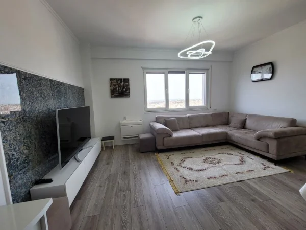JEPET ME QERA APARTAMENT 2+1 550 EURO KINOSTUDIO