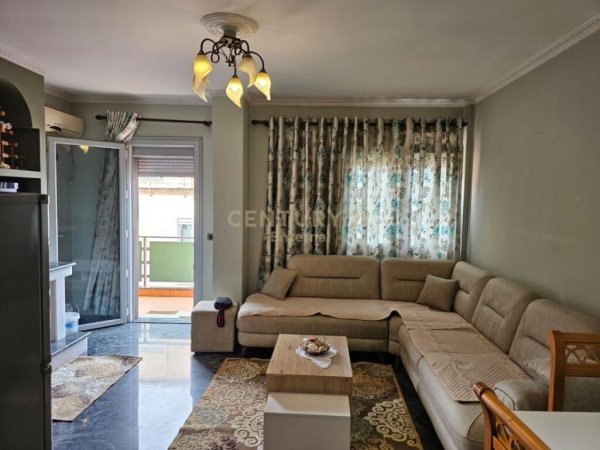 Jepet me Qera Apartament 2+1 ne Fresk