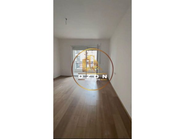 Apartament 3+1+2 për Shitje në Vila L 2, Astir