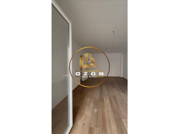 Apartament 3+1+2 për Shitje në Vila L 2, Astir