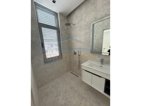 Shitet, Apartament 3+1+2+2 Poste Parkimi Kompleksi Delijorgji Tirane