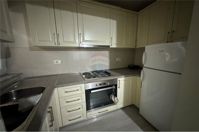 Jepet apartament 2+1 ne Pazar te ri