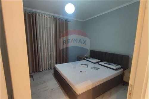 JEPET ME QIRA APARTAMENT 1+1 ne Astir