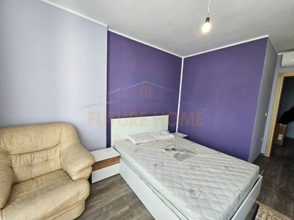 Disponojmë apartament 2+1 me vendodhje tek Unaza e Re :