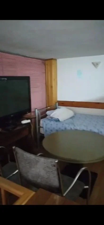 Garsoniere me qera - Pazari i Ri