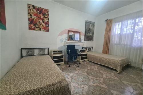 JEPET APARTAMENT ME QIRA 1+1 ne Laprake, Rruga Dritan Hoxha