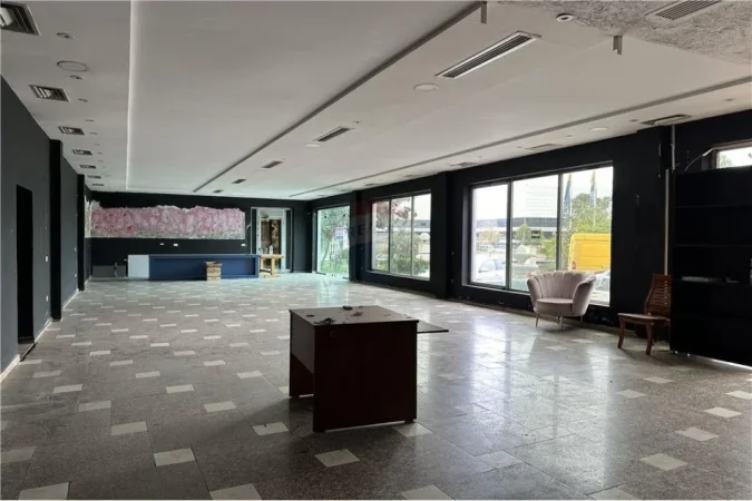 Showroom per Qira ne vijen e pare te autostrades
2,300 €