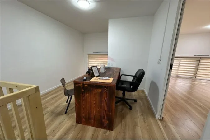 Ambient biznesi per qira te Jordan Misja
700 €