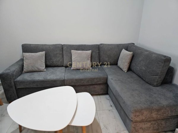 Jepet me qira apartament 1+1 + Post Parkimi ne Astir!