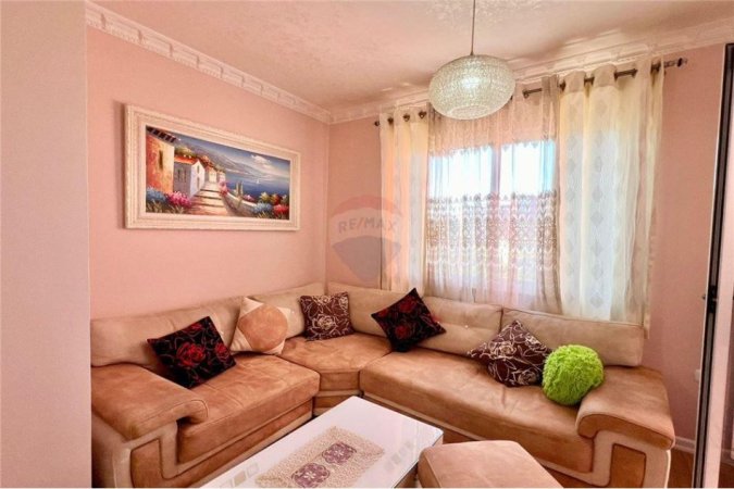 Apartament 1+1 me Qera, komuna e Parisit