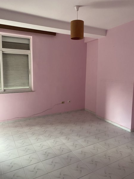 Apartament 2+1 ne Shitje, Rruga Isuf Elezi Selite