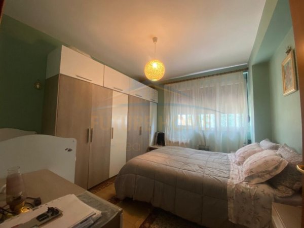 Shitet , Apartament 2+1+2 , Ish Ekspozita , Tirane