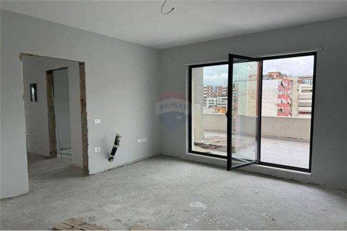 Apartament - Në Shitje - Pazari i Ri, Shqipëri
Apartament 3+1+2 ne Shitje tek Pazari i Ri