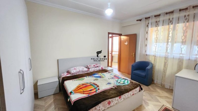 APARTAMENT ME QERA,ISH EKSPOZITA,1000 EURO.