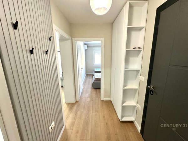 KRYQEZIMI 21 DHJETORI, JEPET ME QIRA APARTAMENT 2+1!!
 800 euro/muaji