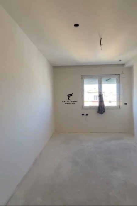 SHITET APARTAMENT,KOMUNA E PARISIT,275.000 EURO.