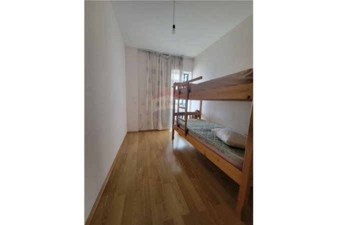 Jepet me qera Apartament 3+1+2 te Fresku, tek Restorant Fresku