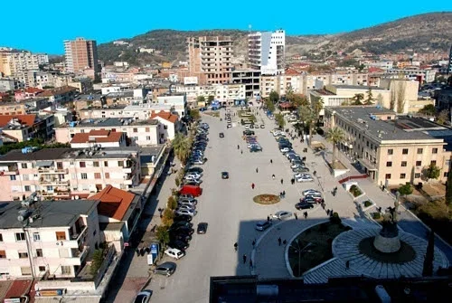 Shitet Shtepi ne Lushnje