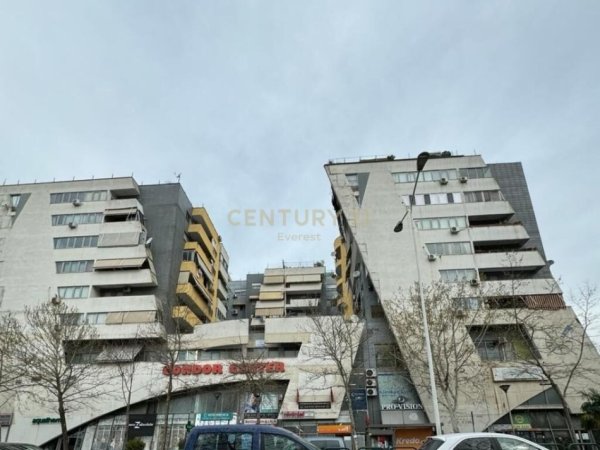 RRUGA E KAVAJES , SHITET APARTAMENT 2+1+2 !