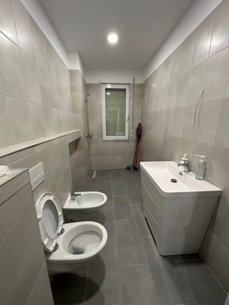 OKAZION!!! Shitet apartament 2+1 + njesi tregtare ne FRESK 120,000 Euro